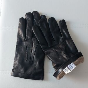Luxurious Black Leather Gloves. Made In Italy